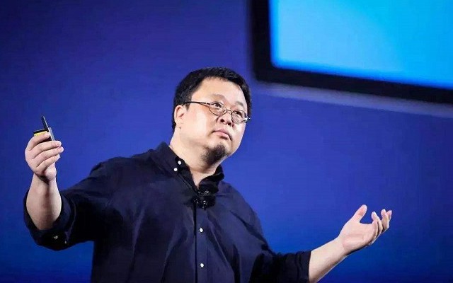 李楠正式宣布离职 罗永浩:早该离开了 黄章:亏钱是费财